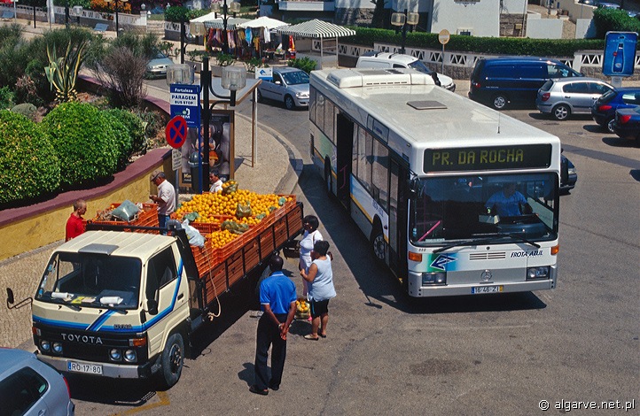 Przystanek autobusowy w Praia da Rocha, Algarve, Portugalia
